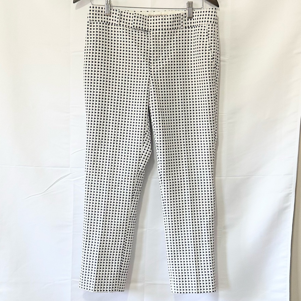 Women’ s Banana Republic white/navy polka dot pattern